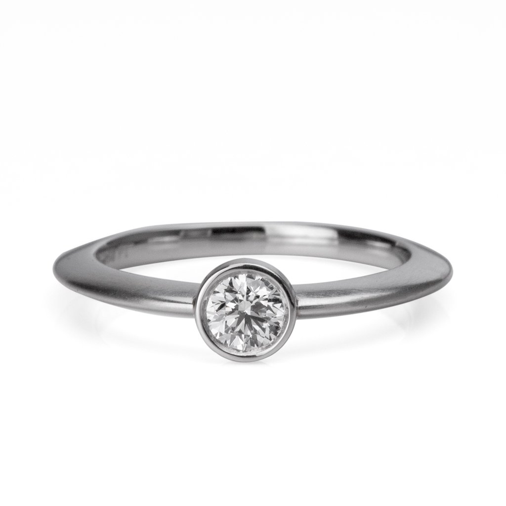 Niessing | Stella Diamond Engagement Ring in Platinum - Davidson JewelsNiessing Engagement Ring6.25Platinum